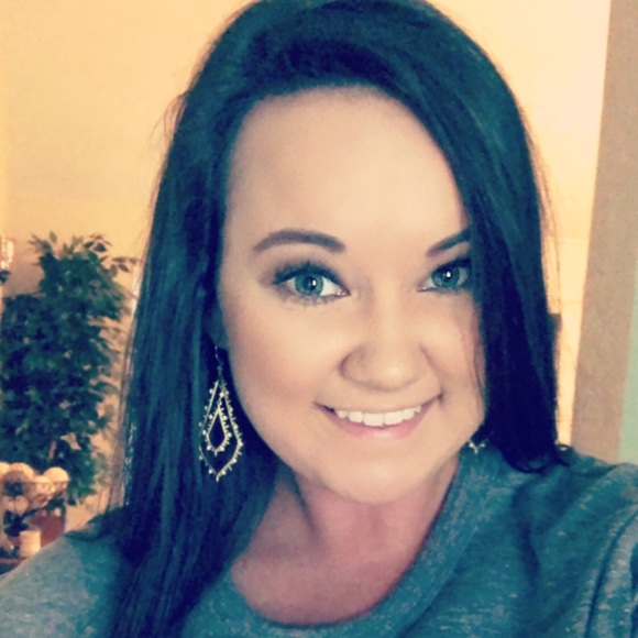 Meet your Posher, Macey - Picture 1 of 1